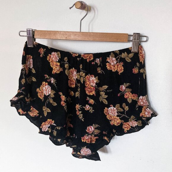 Brandy Melville Shorts - Picture 1 of 9